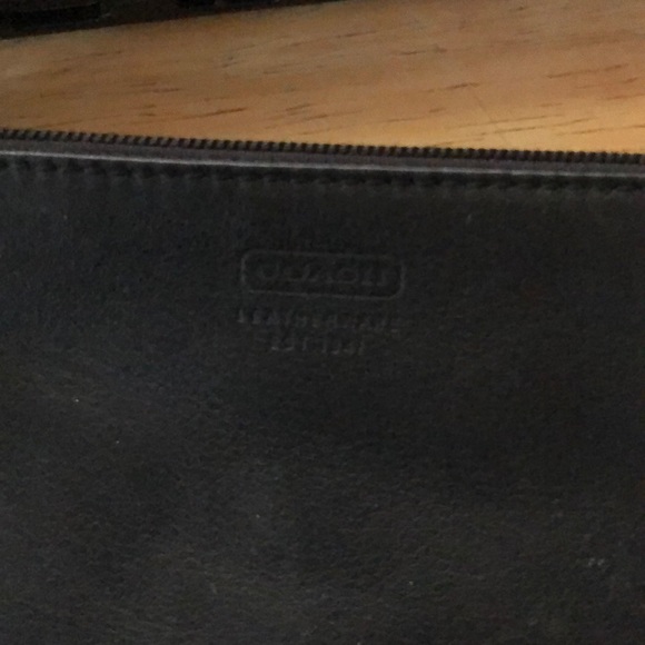 Coach wristlet - Picture 2 of 4